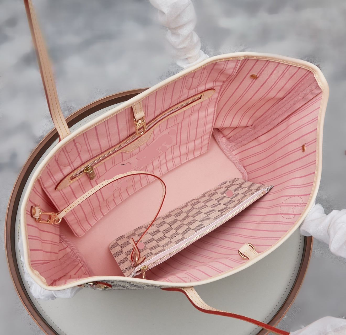 Wendolyn Travel Tote Bag